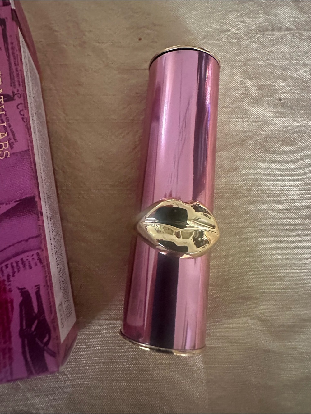 PAT McGrath  LABS
Lip Fetish Divinyl Lip Shine